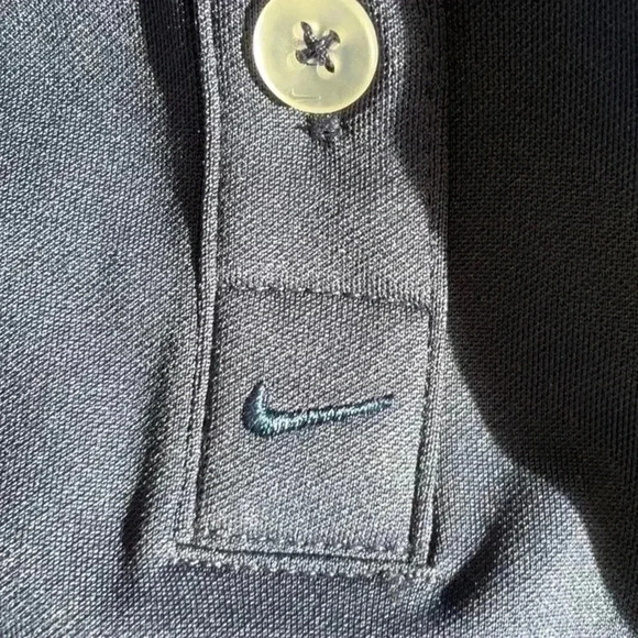 NWT  Nike Golf Shirt in Size XXL - Picture 5 of 6
